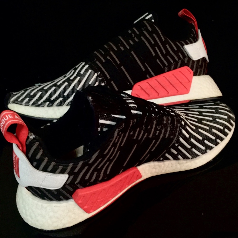 Adidas NMD R2 “Core Black Stripe” VNDS in Box